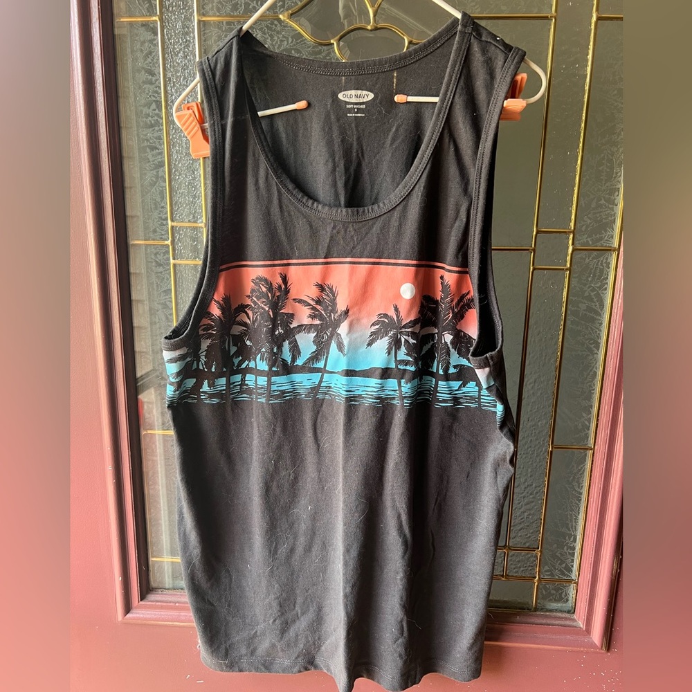 Men’s Old Navy graphic tank